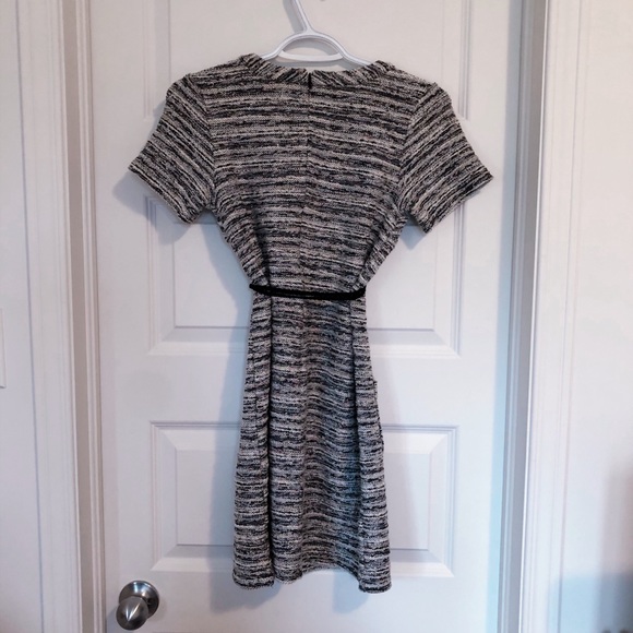 Cute dress for all seasons by LOFT - Picture 2 of 4